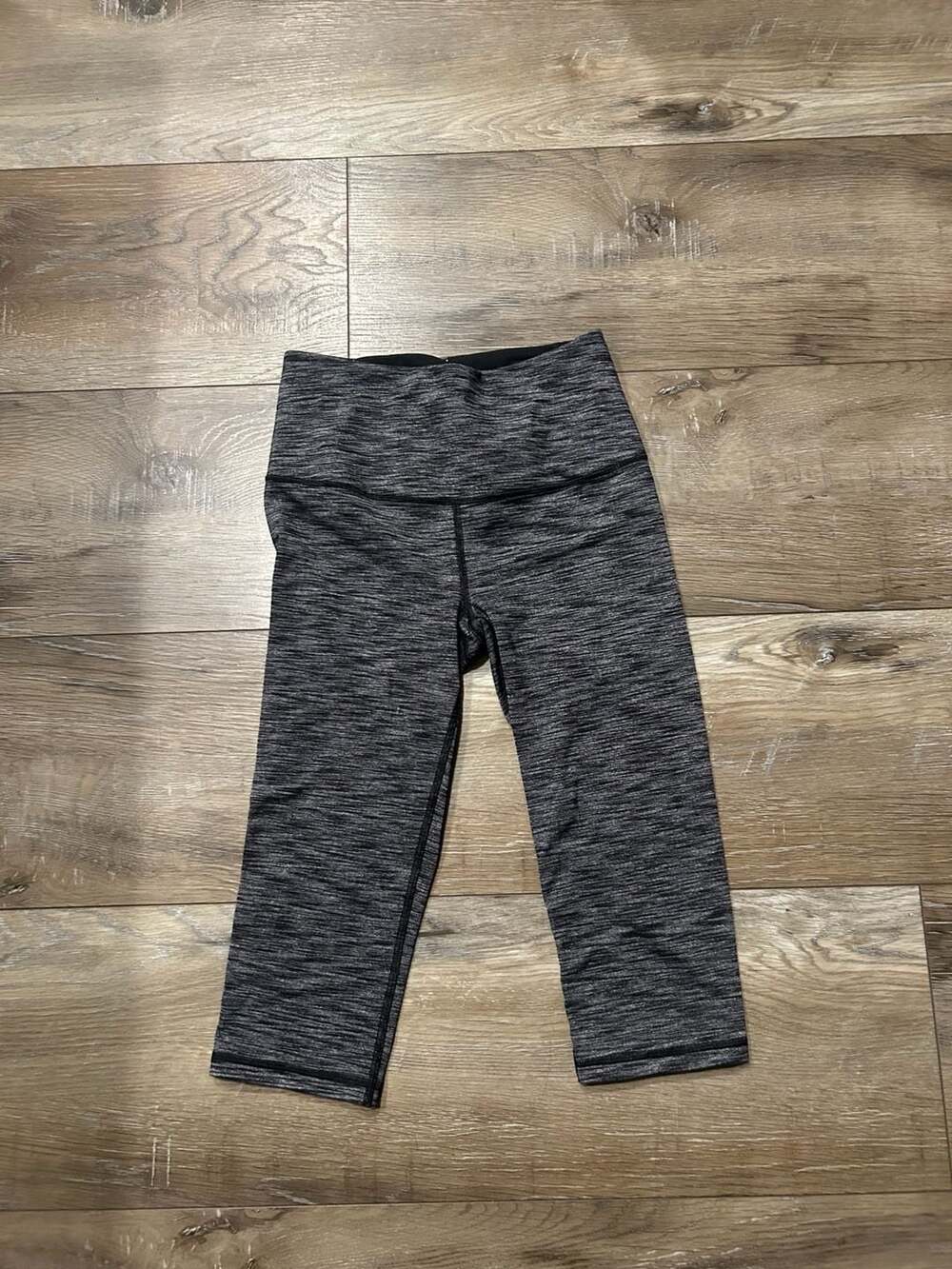 Victoria Sport Knockout by Victoria's Secret Crop Leggings Space Dye Gray Small